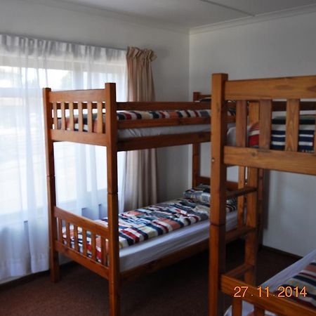 Backpacker Apartments เพลตเตนเบิร์กเบย์ ภายนอก รูปภาพ
