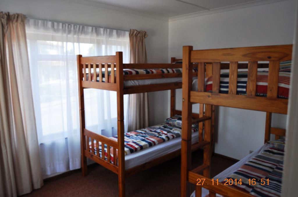 Backpacker Apartments เพลตเตนเบิร์กเบย์ ภายนอก รูปภาพ