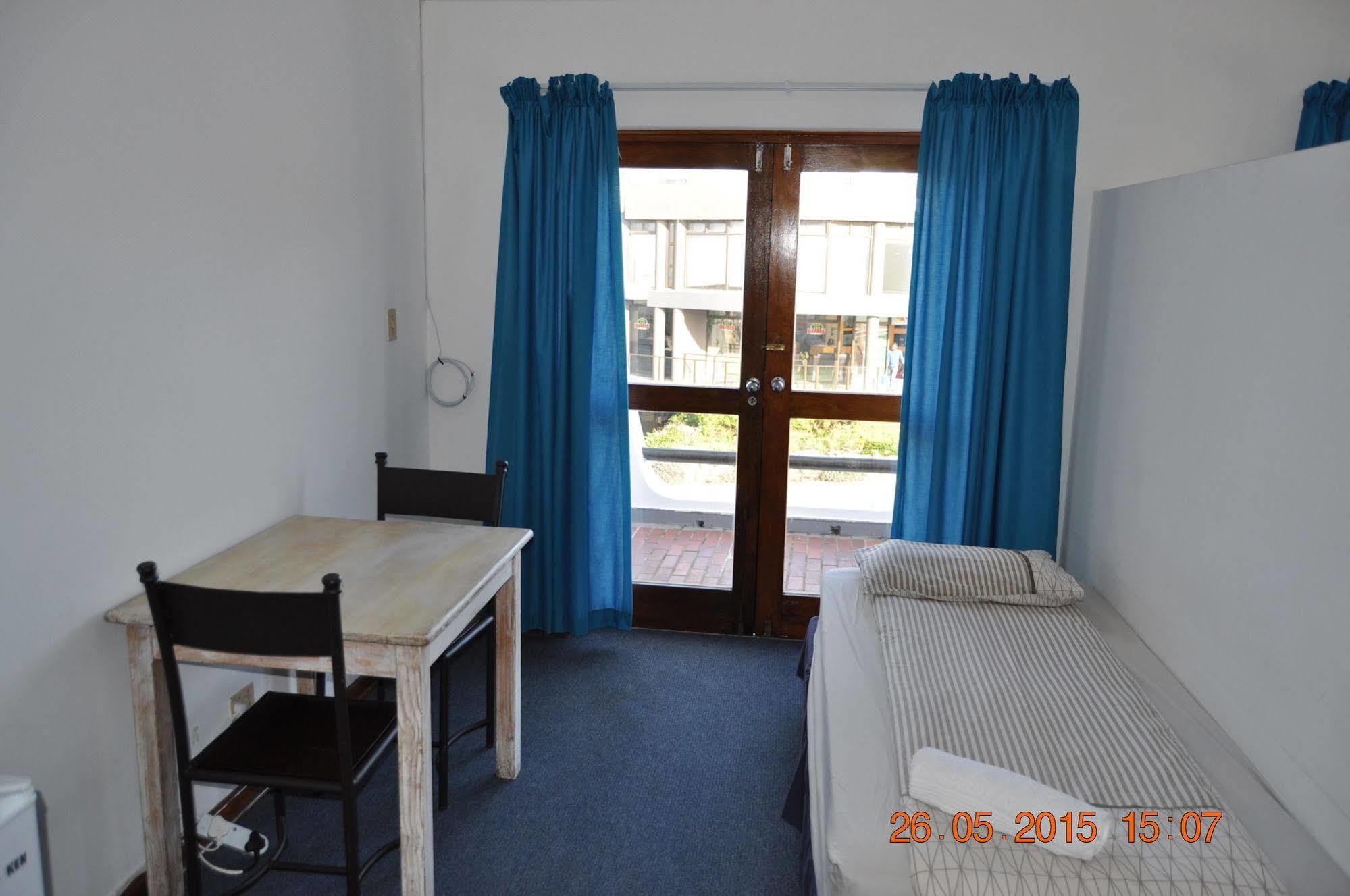 Backpacker Apartments เพลตเตนเบิร์กเบย์ ภายนอก รูปภาพ