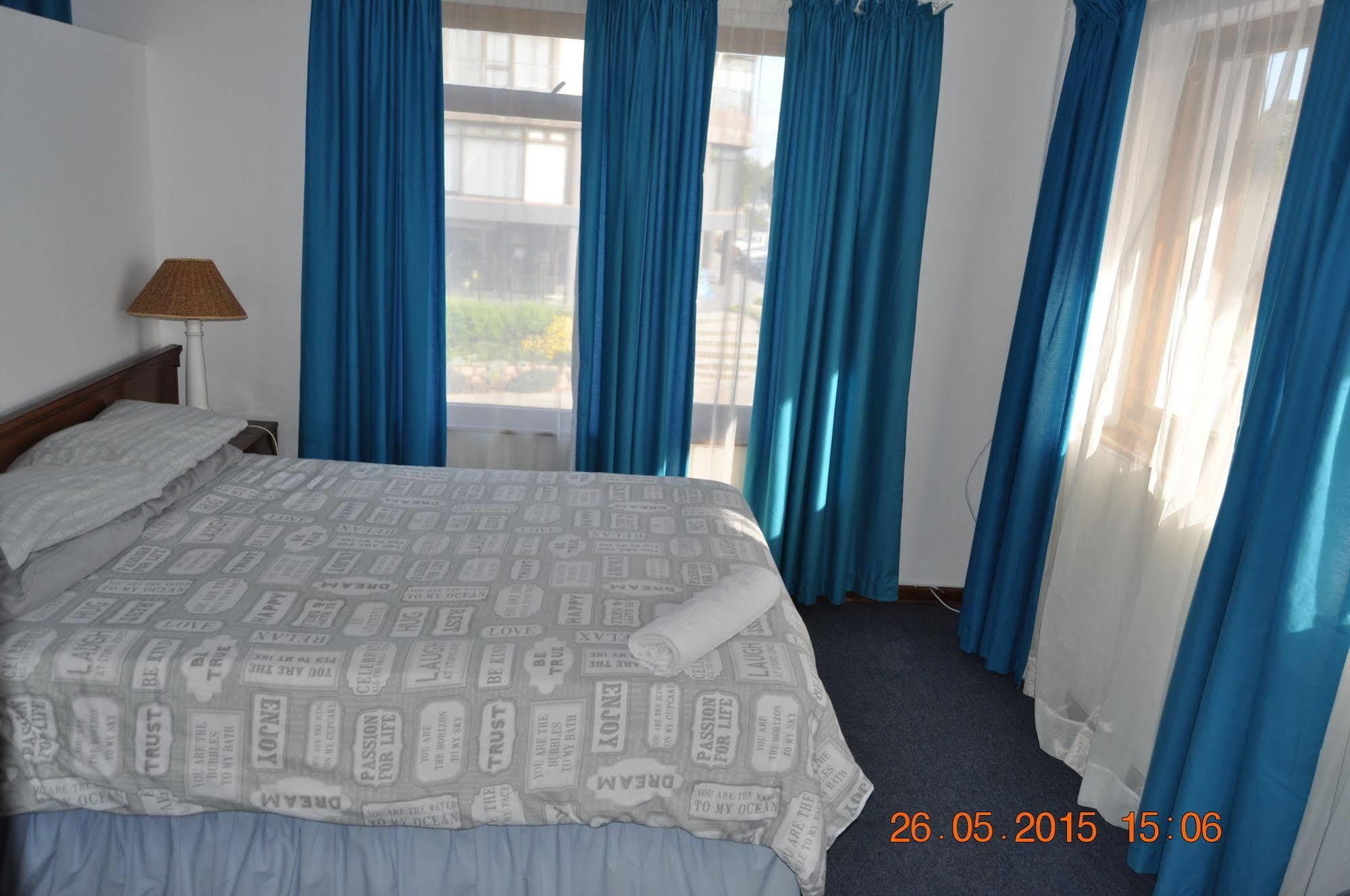 Backpacker Apartments เพลตเตนเบิร์กเบย์ ภายนอก รูปภาพ