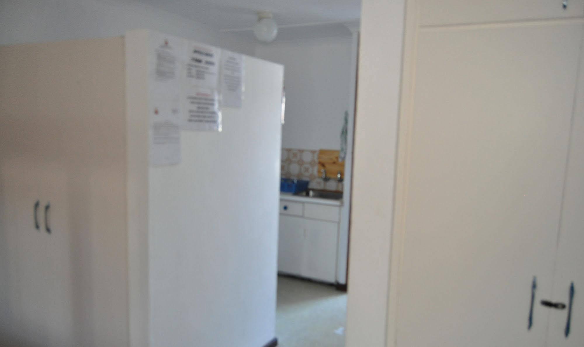 Backpacker Apartments เพลตเตนเบิร์กเบย์ ภายนอก รูปภาพ
