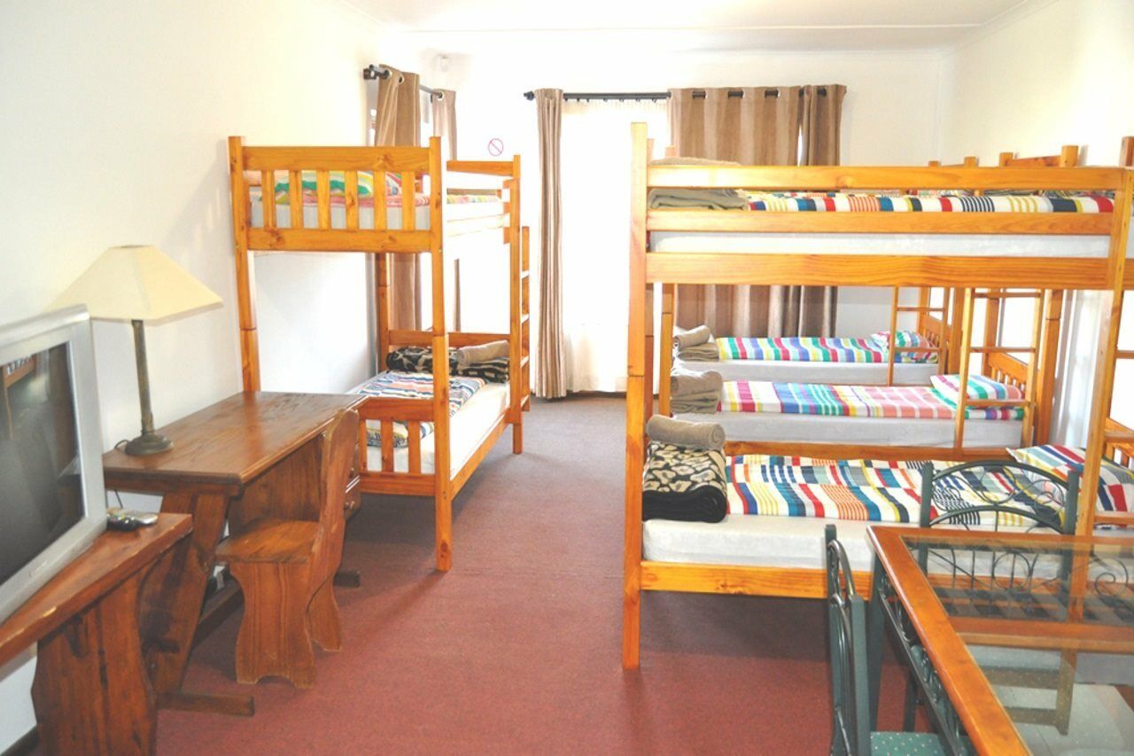 Backpacker Apartments เพลตเตนเบิร์กเบย์ ภายนอก รูปภาพ